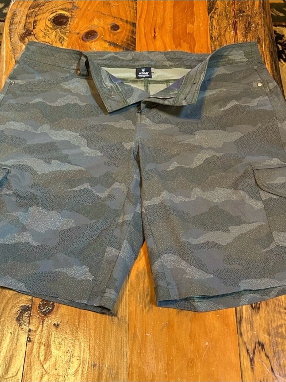 Kuhl Women's Camo Cargo Shorts - Gray Green